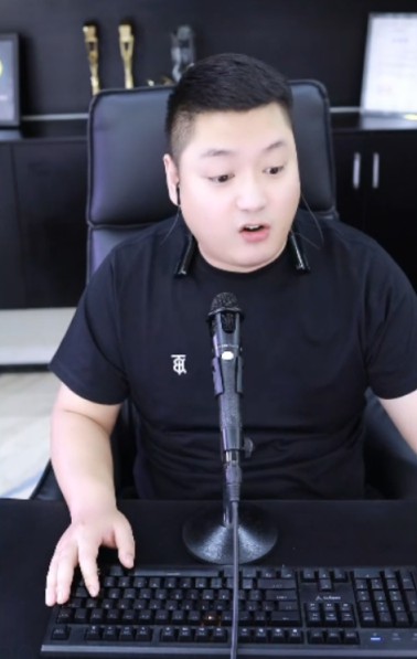 老李身无分文完成中国蓝收购！
