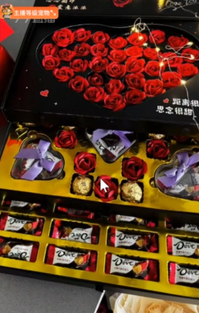 精美礼物展示，深得鱼闪闪欢心！