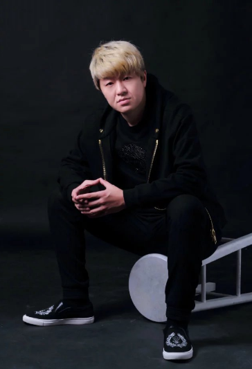 小乔过生日，大佛：必须送祝福