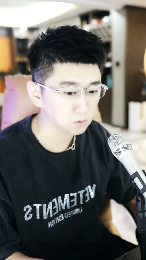 小浩透露跟神豪大叔仍有联系