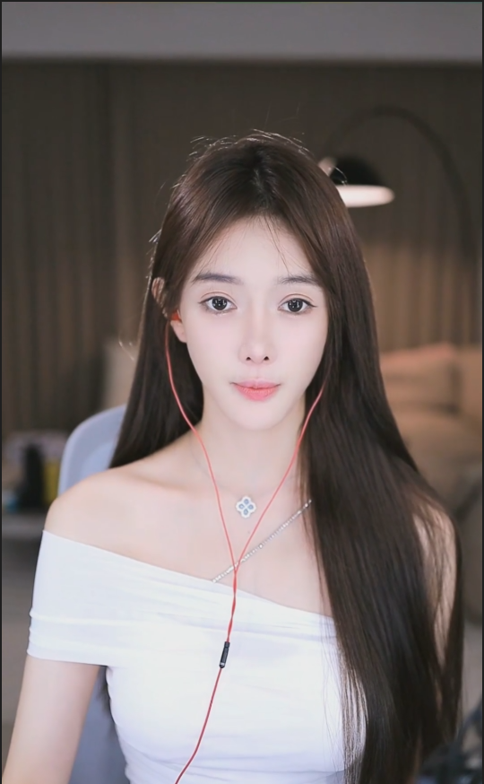 保护自己！芮甜甜喊话起诉黑八卦