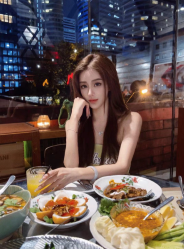 徐梦尧播10分钟就吃饱了！