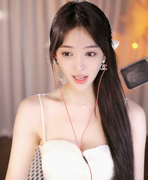 芮甜甜家新神豪，人好又帅气