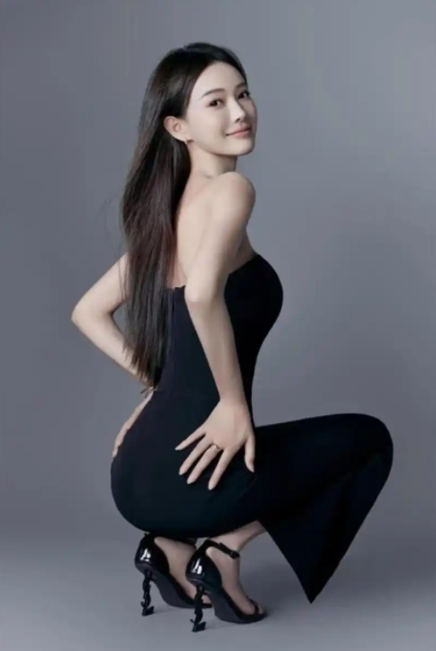 芮甜甜直播催债，几百万要不回来