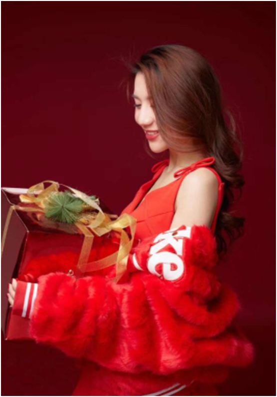 这些电母绝对都是女中豪杰！