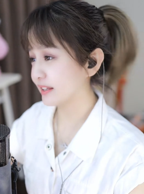 推进续约事宜，官方将线下找文儿谈续约