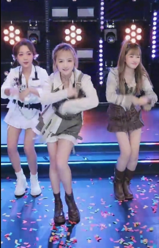 文儿展示经典舞蹈：科目三