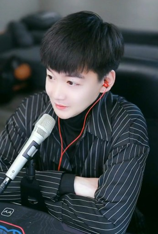 浅蓝再度预定Top1名额！