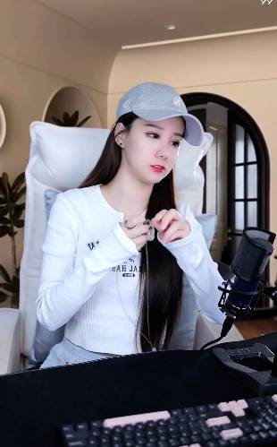 颜可无疑是一位超级电母！