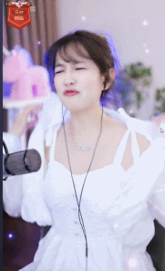 穿吊带上各大八卦，小文垫了？