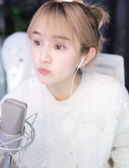 VP都不玩了！文儿唏嘘频道实力