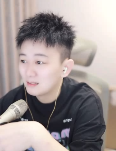 忽视公屏错失大哥，粉丝给他怒起外号！