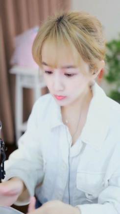 文儿曝哈哥还欠自己28万！