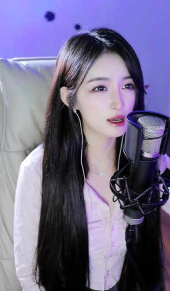 电母赛赛首秀，转签到玄律旗下