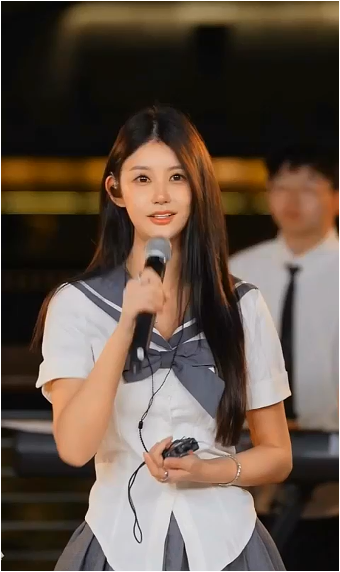 1亿票后兰梦莎最大对手，这两大电母