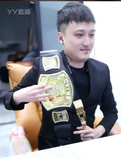 义父壕刷锹系主播获得三轮头条！