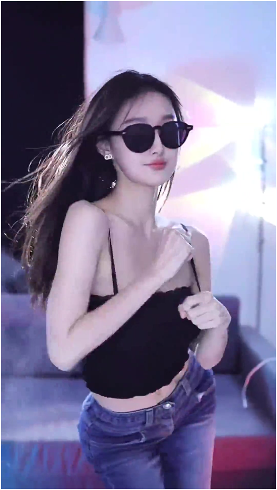 小站不缺电母，她强势崛起！