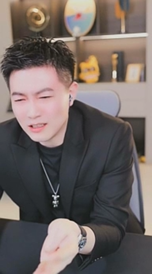 跟大哥吐槽不赚钱？玄律：的确，就是不赚钱