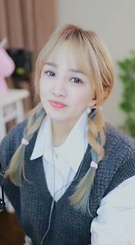 探戈哥等力挺文儿年度！