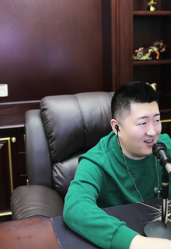 有大哥支持！小洲本月满勤开播