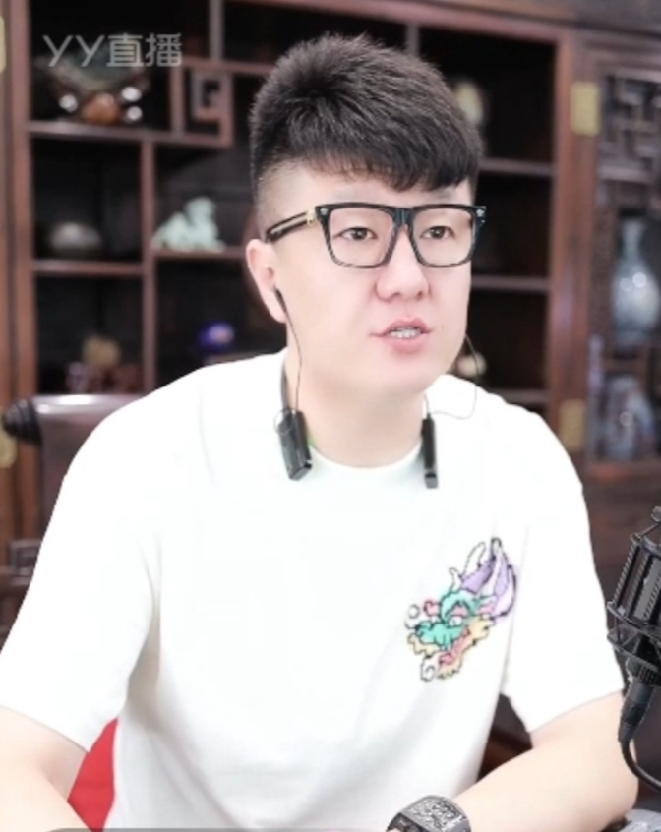 大哥全包，大佛晒新家四合院