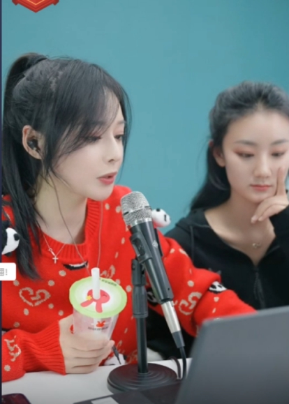 夺冠热门，鱼闪闪年度冲击女歌手