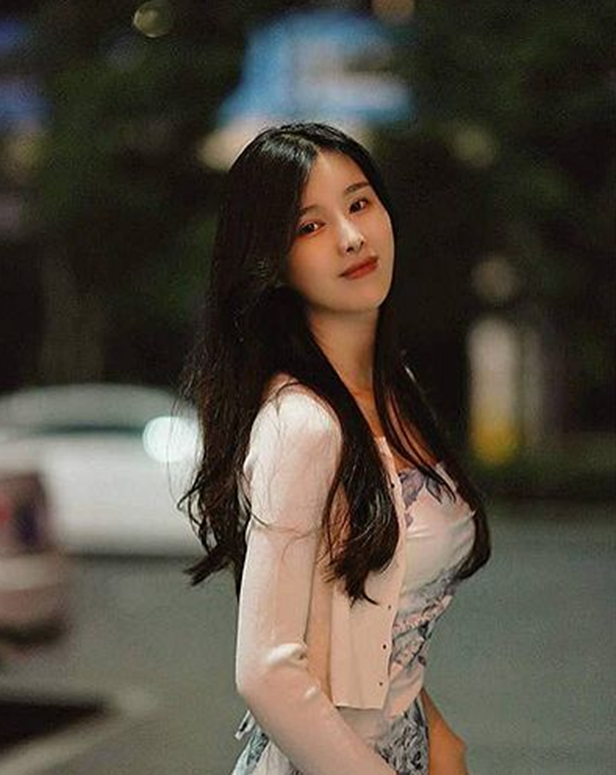 李夏梦，依旧是电力十足的电母！