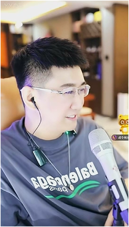 挖空国威，探戈哥要签约小浩