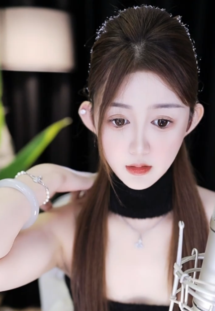 华矩，从不缺吸金电母！