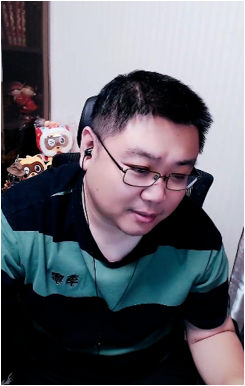 这位老牌电母再蓄电，成为了YY的焦点！