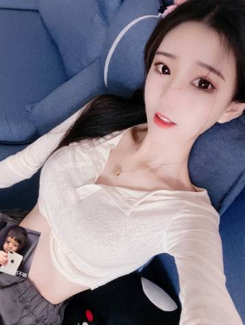 绝世容颜获赞，身怀感恩致谢粉丝