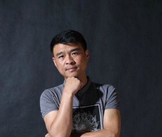 大衣哥：大哥们救救我！