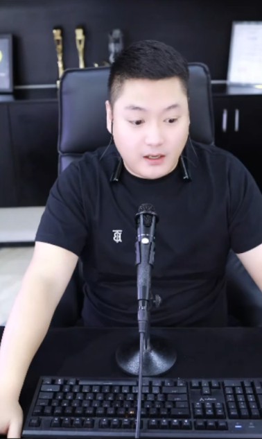 老李身无分文完成中国蓝收购！