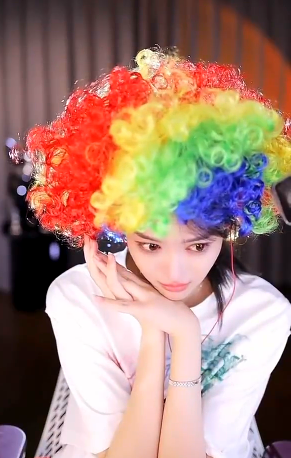 大哥刷哭了芮甜甜