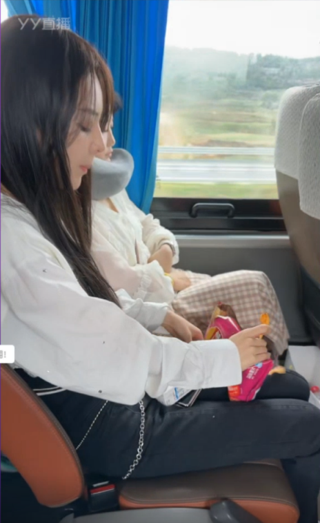 鱼闪闪小分队，旅程开心联欢！