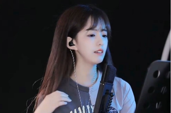 小小呵为何偏爱与AK连麦？原因曝光