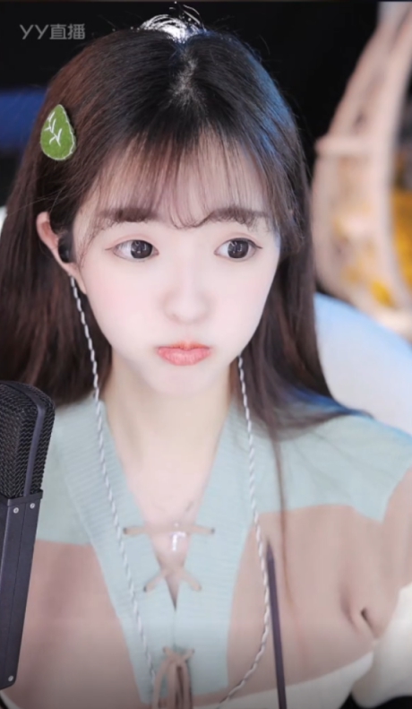 小呵耍无赖，姐姐怒斥泼妇！