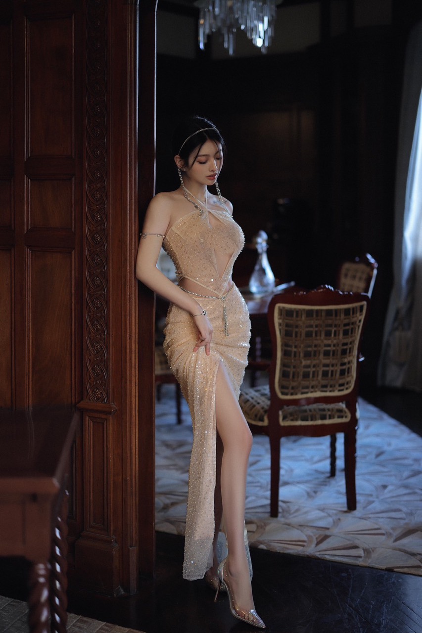 恭喜，凡人哥官宣电母陈依依！