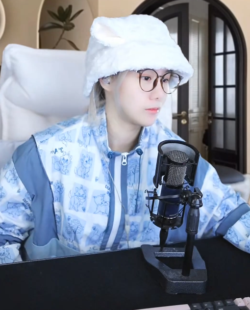 浅蓝大哥多！樱桃：怎么打都不赔