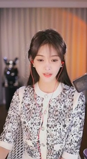 YY日报：甜回应纷争，佛全面受敌