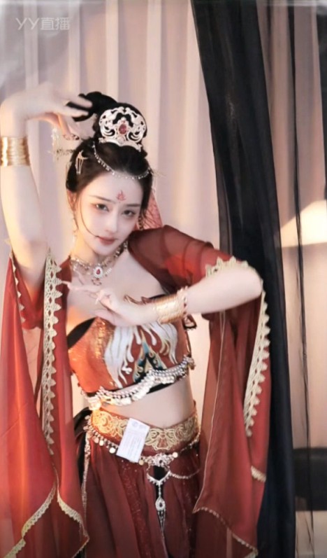 人狠话不多，狠哥不爱看媚娘跳舞