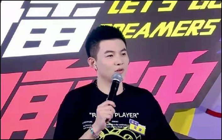 卖 公 会是哲子自己说的，反而还怪玄律