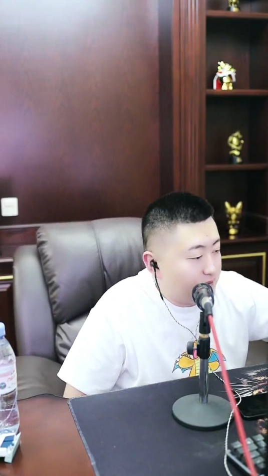 真想小洲，神豪乐哥三顾茅庐给刷钱