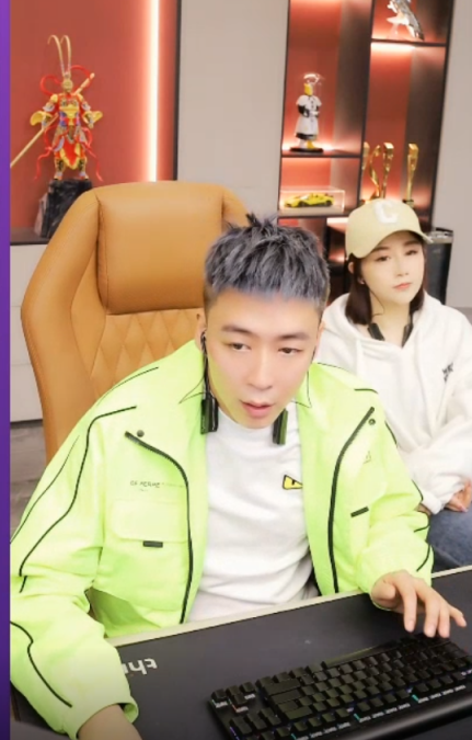 刘一手表态不会再和大主播干仗！