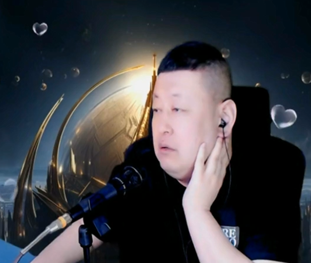与小洲不一样，阿毕态度让众大哥力挺！