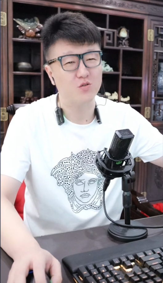 大佛又签电母，签约费花出几百万