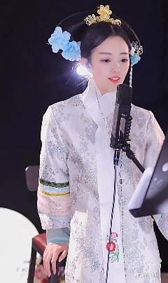 厚达一本书，小呵曝神豪聊天记录