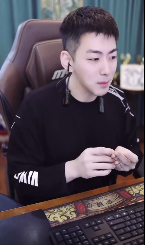 羊总组局聚会，木梳和好AK