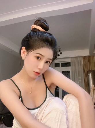 气质优雅，绝美晓稀答谢众人