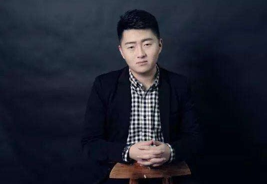 小洲直言早认识杰哥